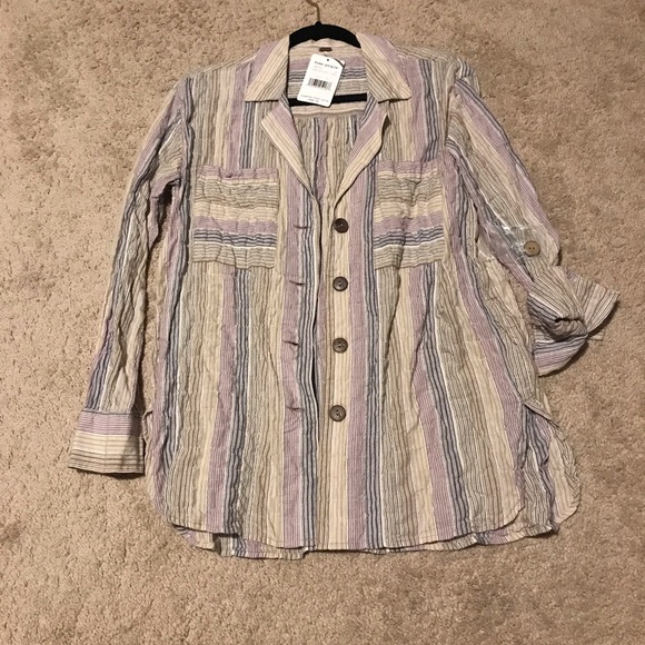 Free People button top - Picture 3 of 4